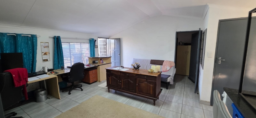 Commercial Property for Sale in Ifafi North West